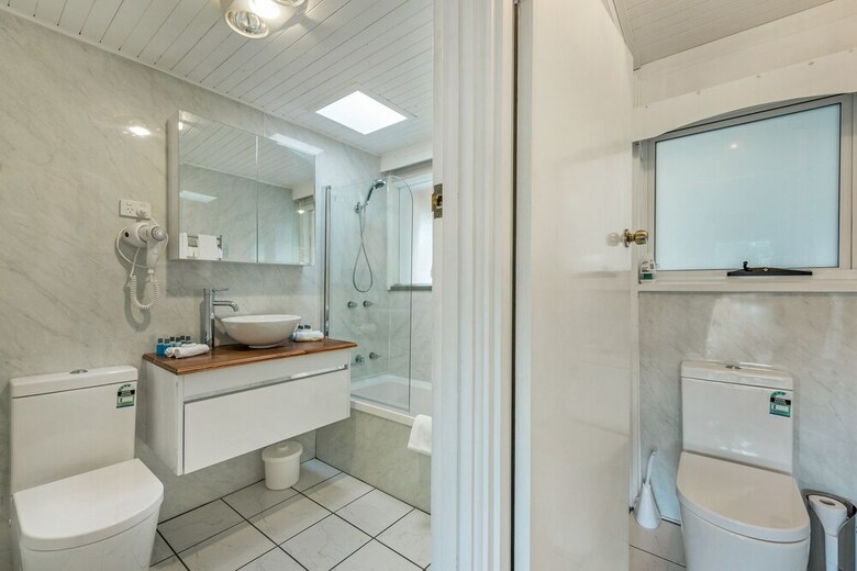 Long Beach House Apartments Sandy Bay
