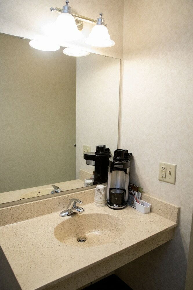 Hotel Grand Hinckley Inn