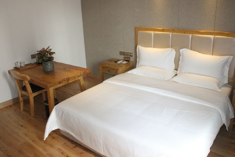 Hotel Qingju Chengdu Taikooli Branch
