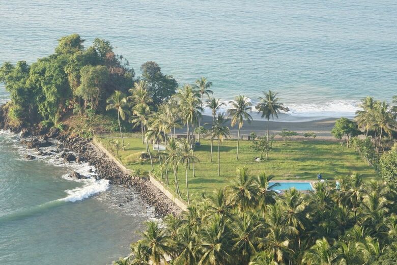 Hotel Legon Pari Beach Resort