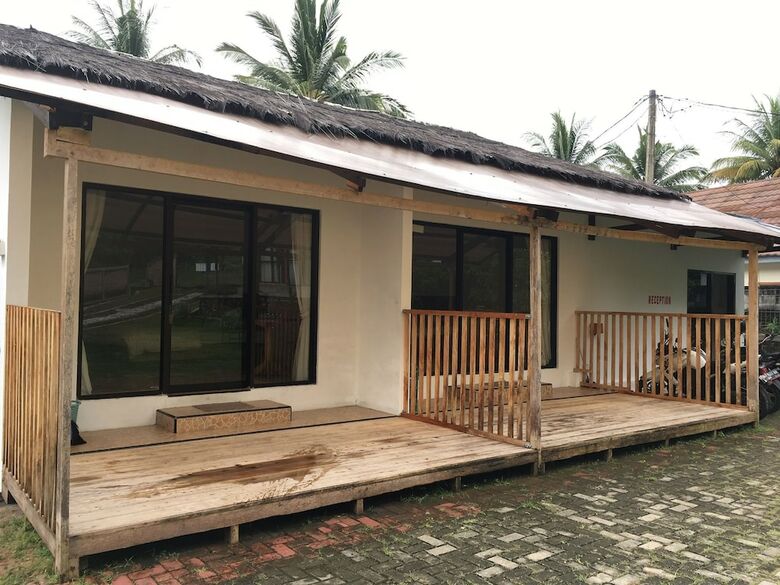 Hotel Legon Pari Beach Resort