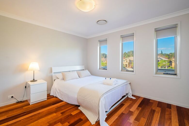 Hotel Getaway Holiday House Bankstown