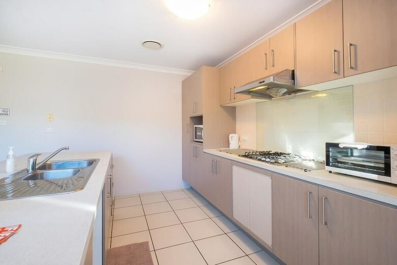 Hotel Getaway Holiday House Bankstown