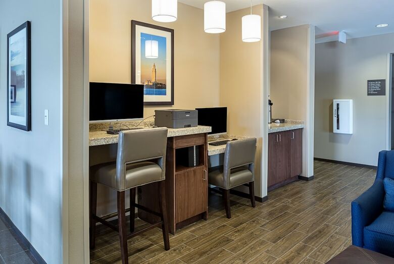 Hotel Comfort Inn & Suites