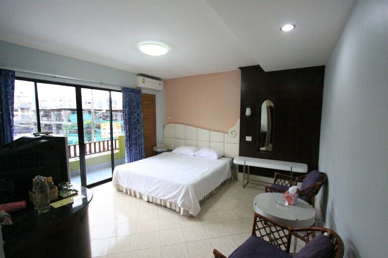 Rangrong Hotel
