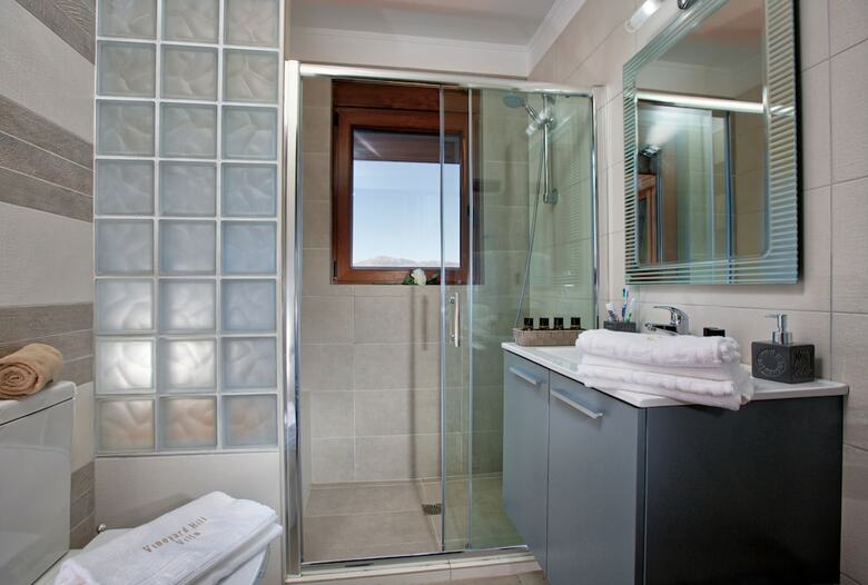 Cretan Vineyard Hill Villa Private Pool, Panoramic View, Beautiful Vineyard