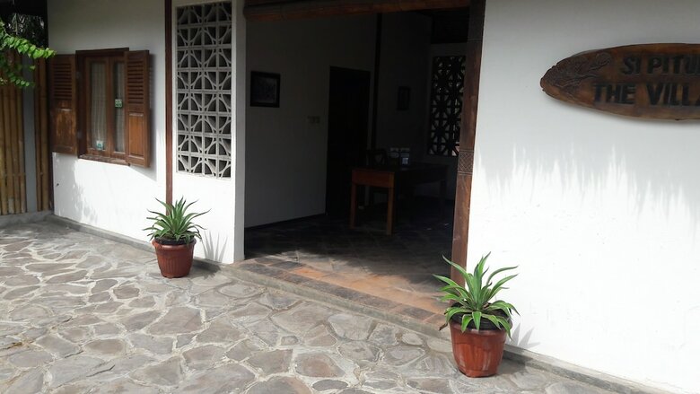 Hotel Si Pitung Village