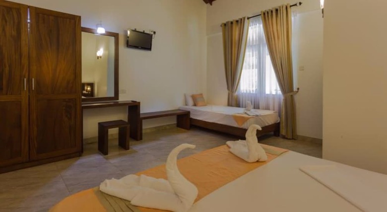 Chenra Hotel