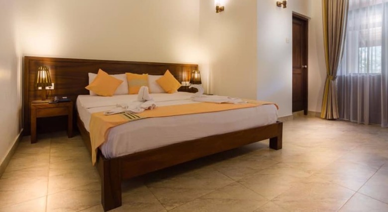 Chenra Hotel