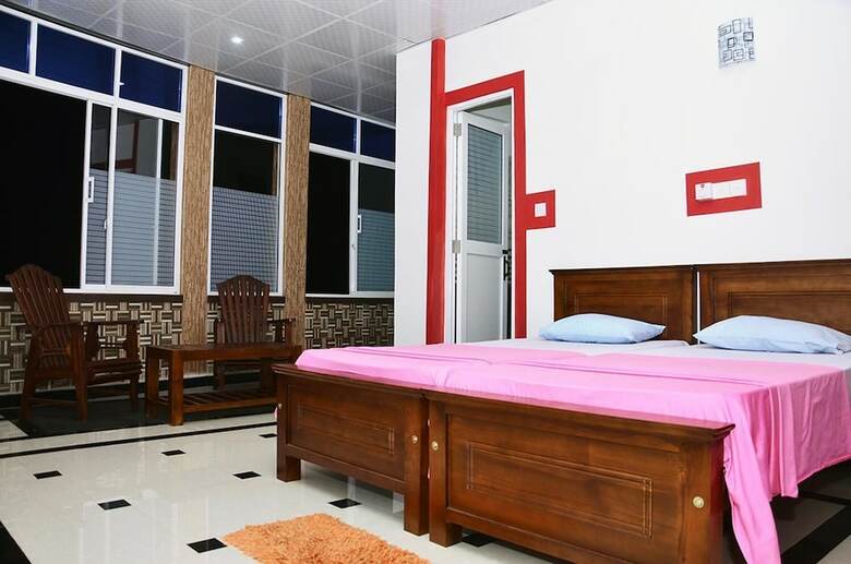 Hotel Kandyan Holiday Center