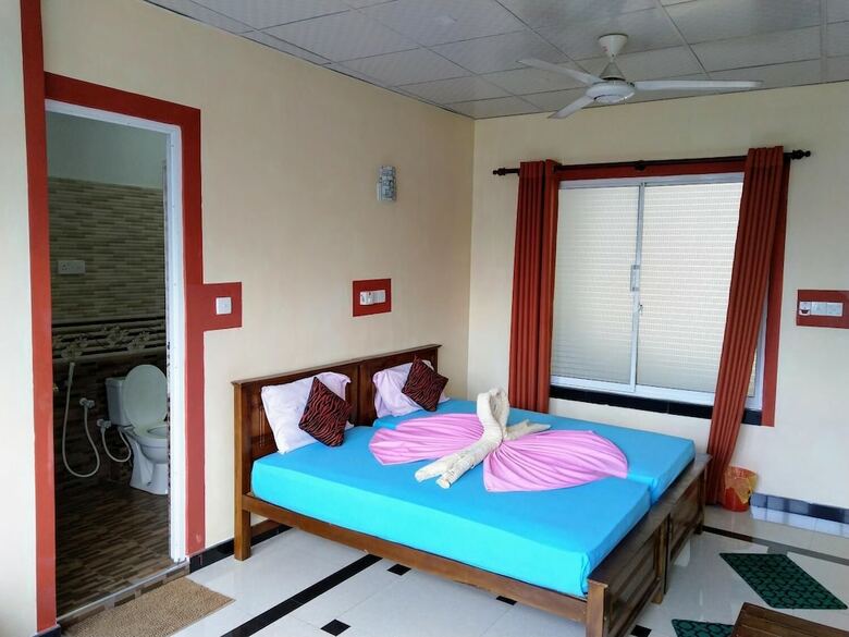 Hotel Kandyan Holiday Center