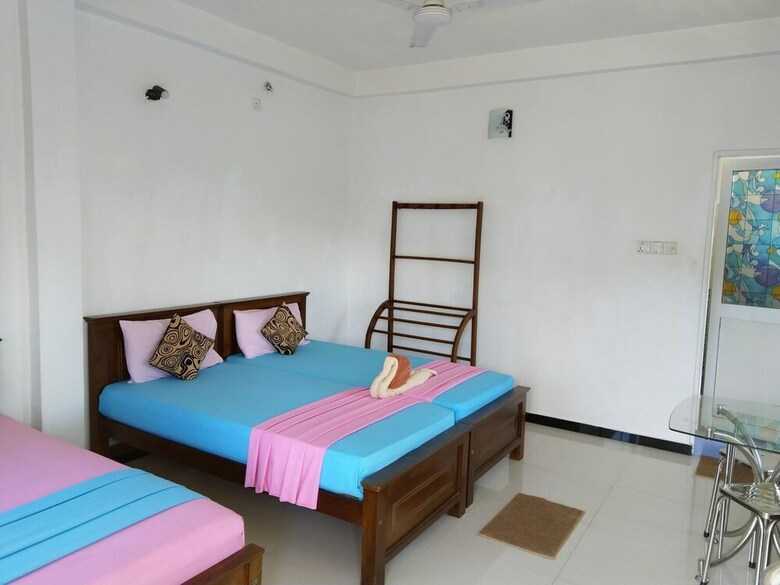 Hotel Kandyan Holiday Center