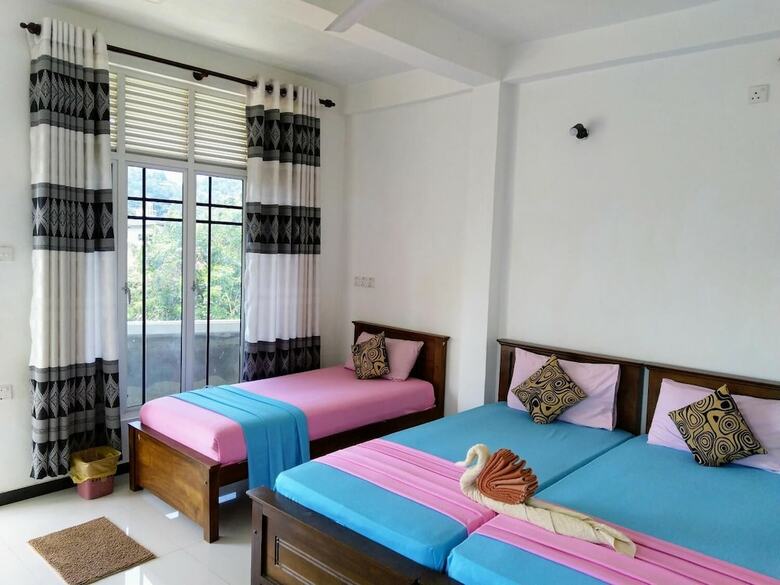 Hotel Kandyan Holiday Center