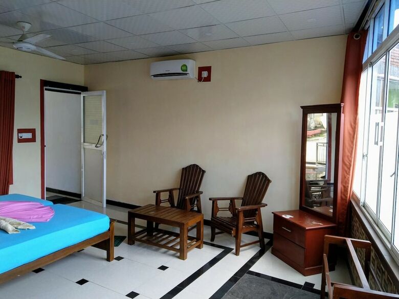 Hotel Kandyan Holiday Center
