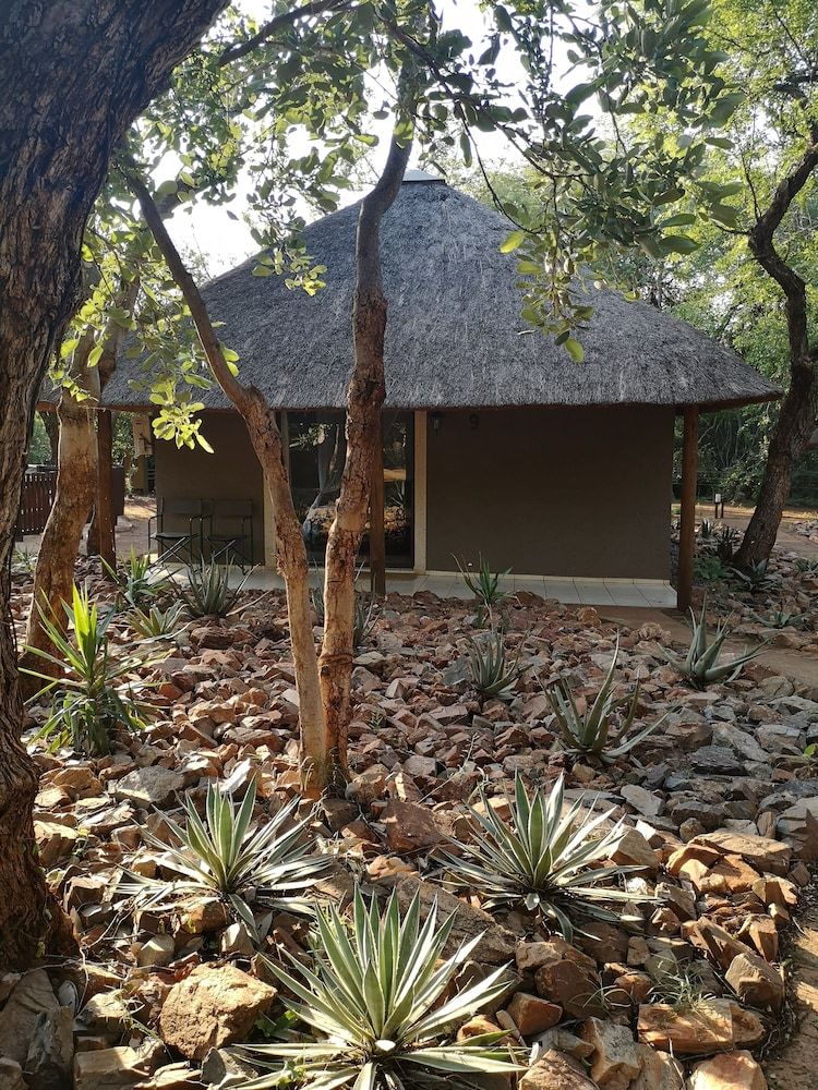 Posada Boulders Safari Lodge