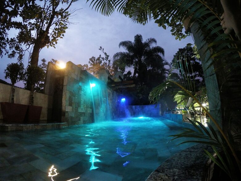 Paradise Hot Springs Thermal Resort