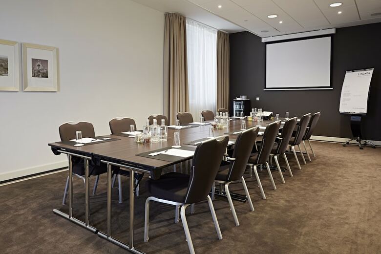 Lindner Wtc Hotel & City Lounge