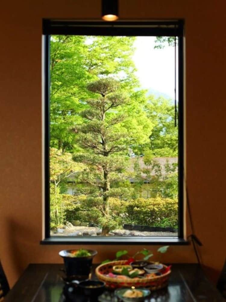 Yufuin Ryokan Seikoen