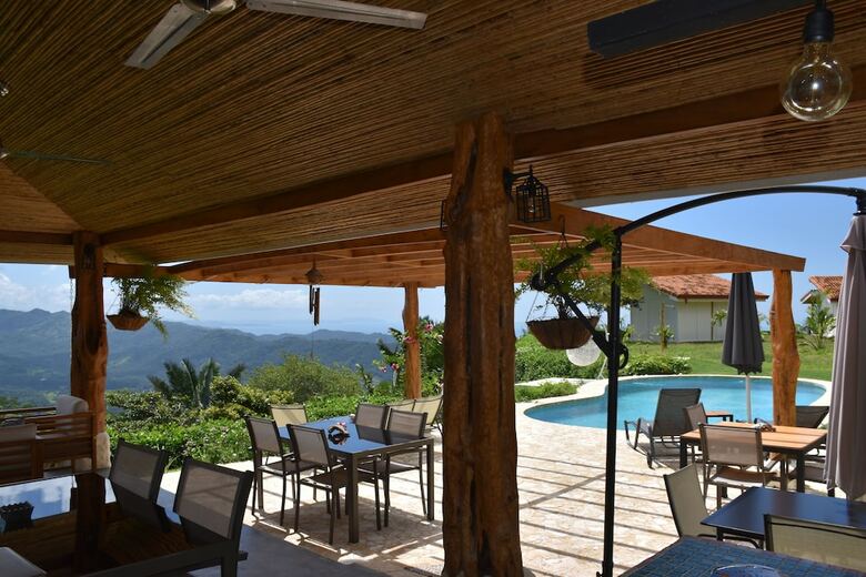 Hotel Peace & Lodge