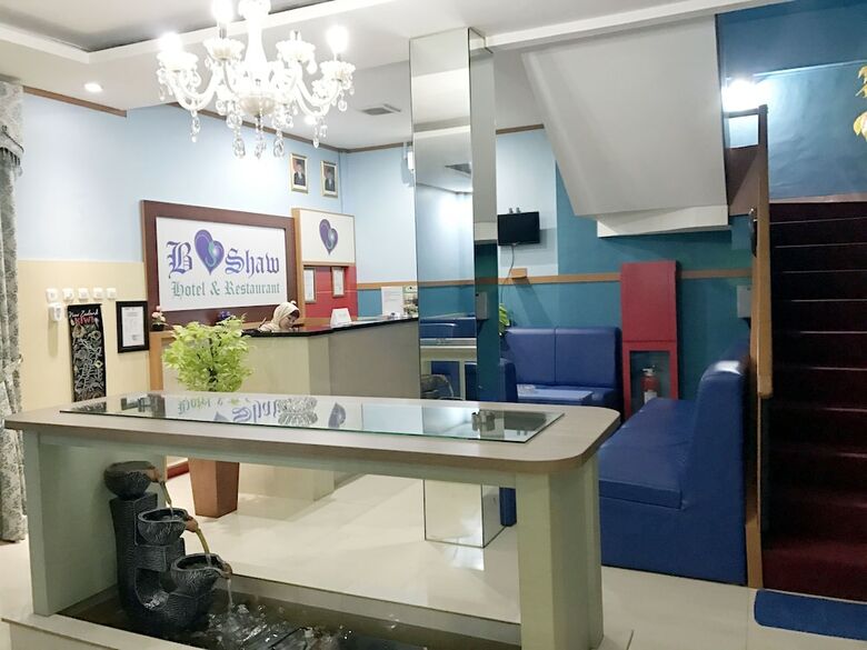 B Shaw Hotel