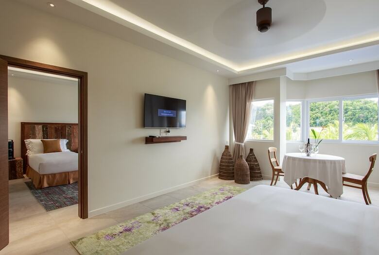 Hotel Cove Resort Palau