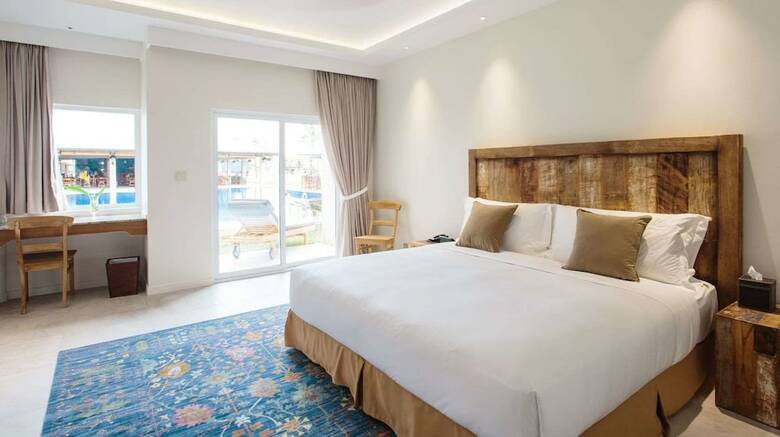 Hotel Cove Resort Palau