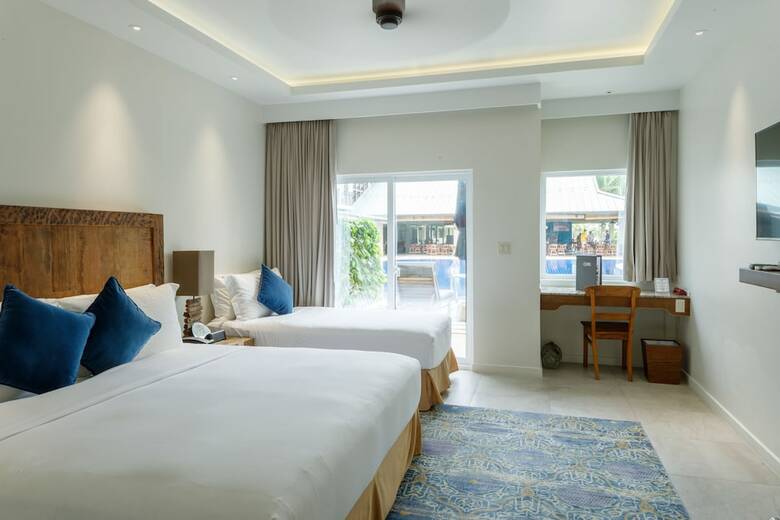 Hotel Cove Resort Palau