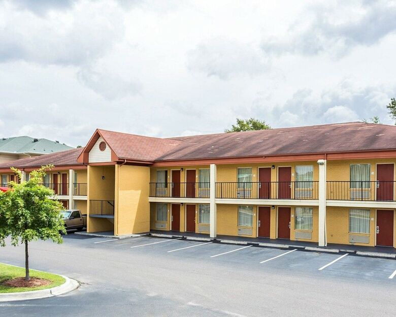 Motel Econo Lodge Coliseum