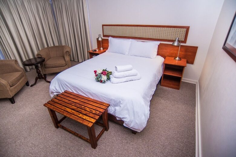 Hotel Adelante Lodge