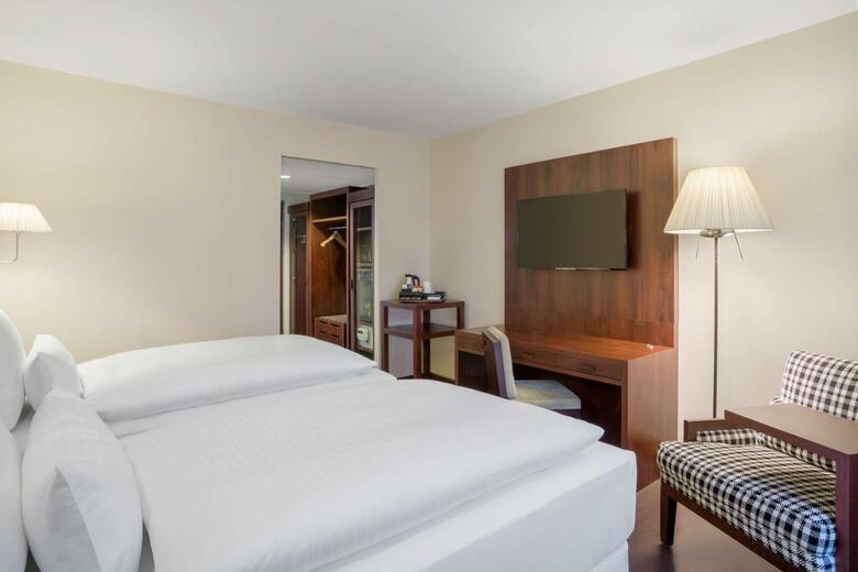 Hotel Moxy Vienna Airport