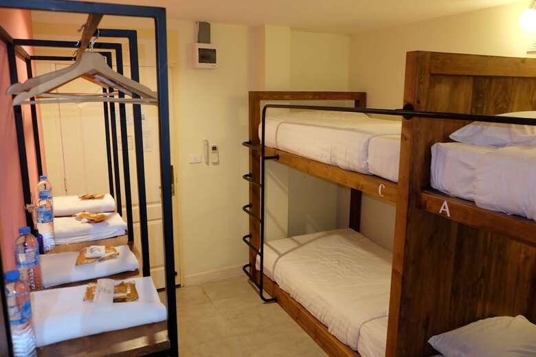 Hotel Siri Poshtel Bangkok