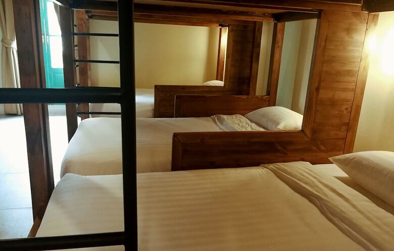 Hotel Siri Poshtel Bangkok