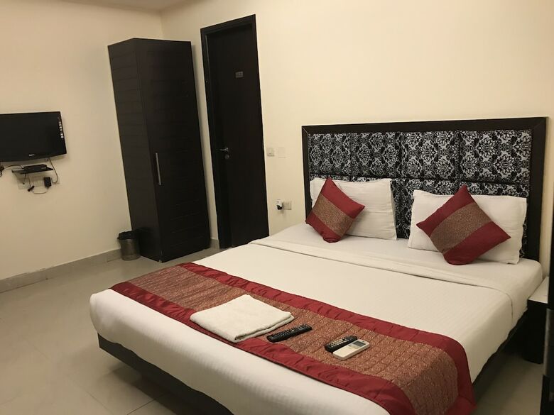 Hotel Nand Kartar Orchid Suites