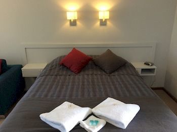 Town & Country Motor Inn