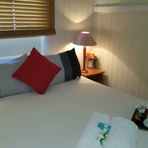 Joes Waterhole Hotel