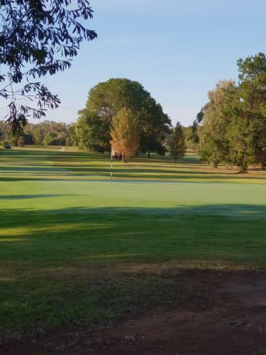 Barooga Golf View Motel