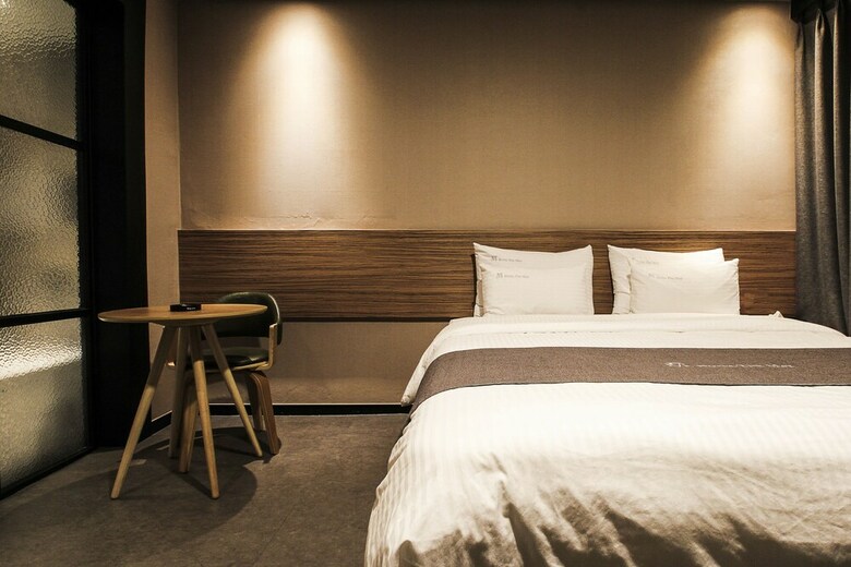 Hotel The May