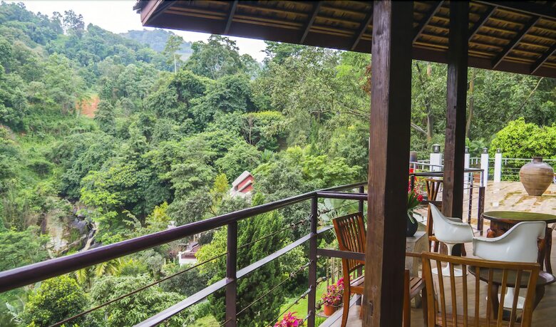 Hotel Kangsadarn Resort & Waterfall