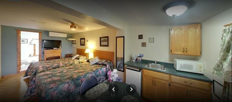 Hotel Dewar's Inn On The River