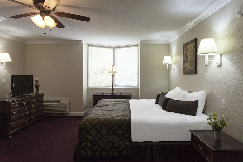 Hotel Reagan Resorts Inn