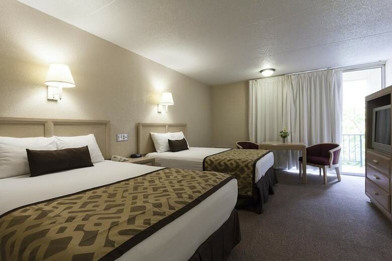 Hotel Reagan Resorts Inn