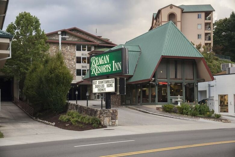 Hotel Reagan Resorts Inn