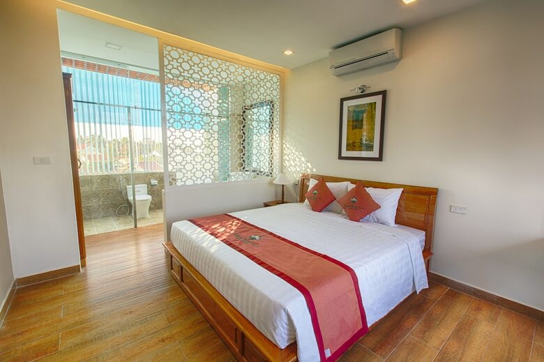 Hotel Serene River Villa