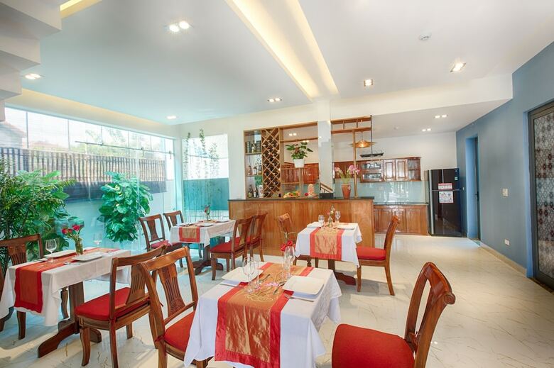 Hotel Serene River Villa