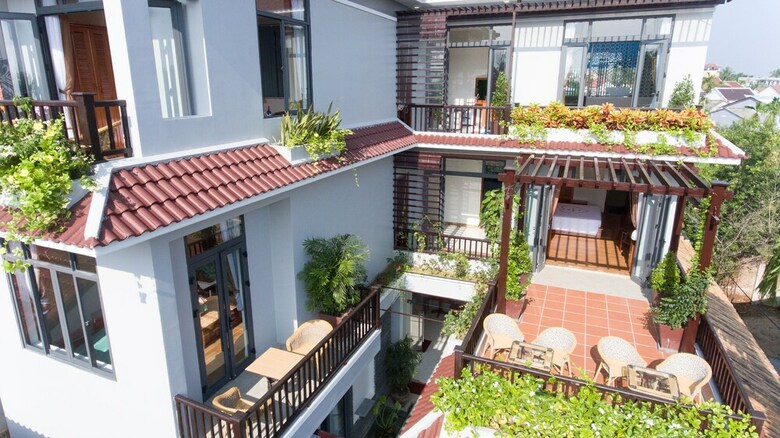 Hotel Serene River Villa
