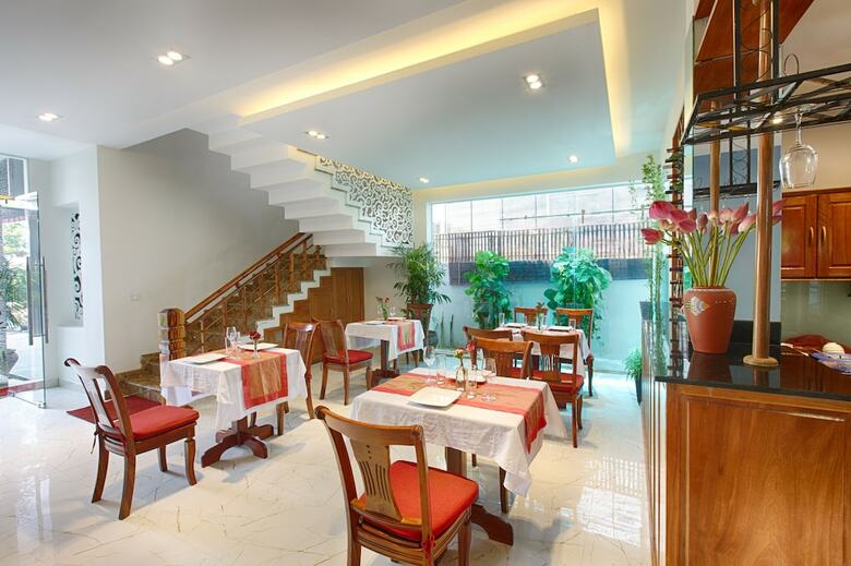 Hotel Serene River Villa