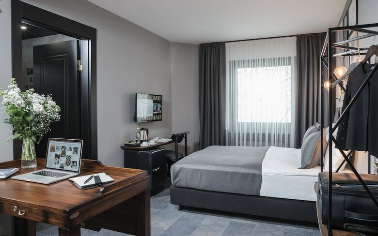 Hotel Cinnah