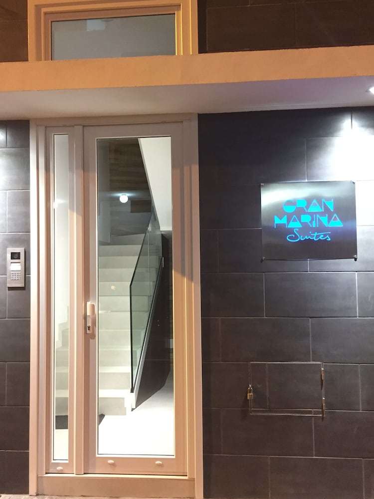 Apartamentos Gran Marina Suites