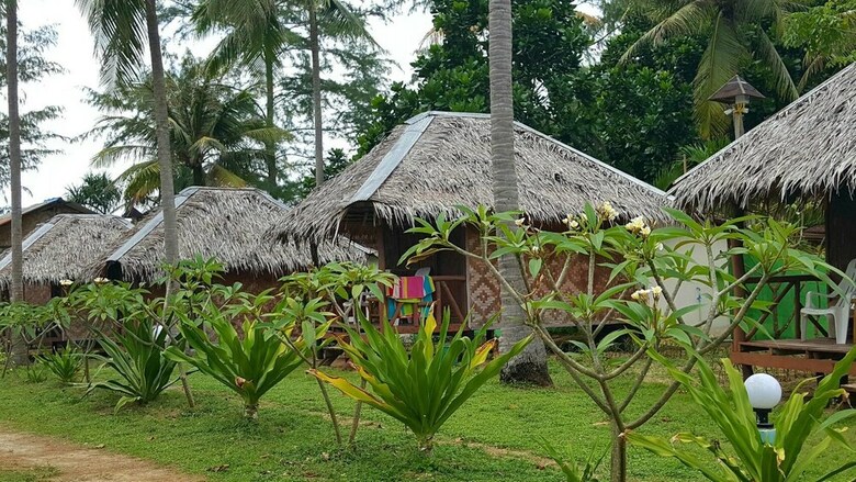Hotel Lanta L.d. Beach Bungalows
