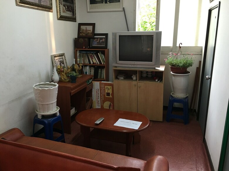 Hostal Mk Guest House - Hostel